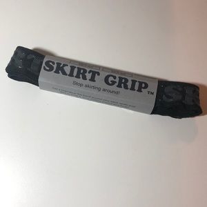 Skirt Grip - stop skirt from rotating